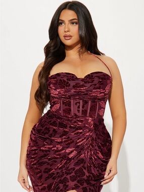 Plus Size Burgundy Velvet Floral Bustier Dress